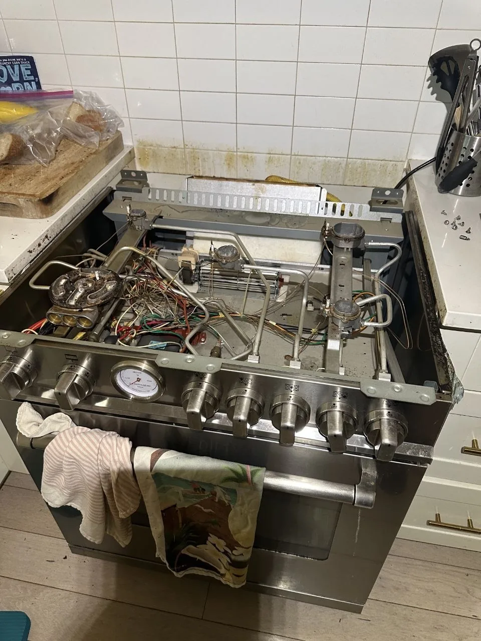 KLIA NY oven range service work